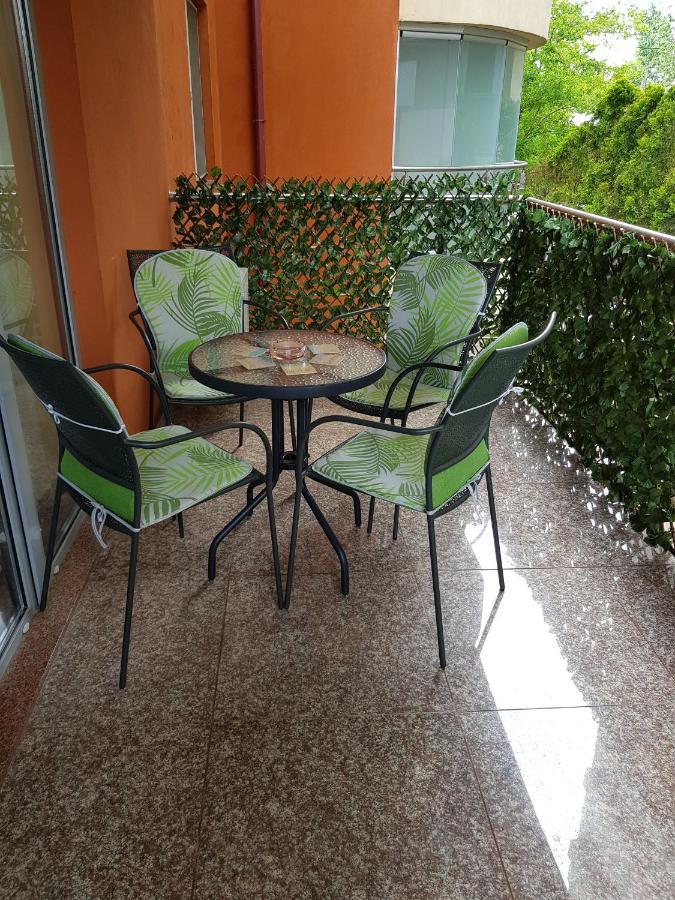 Apartment The Regent 10, Zona Vega *